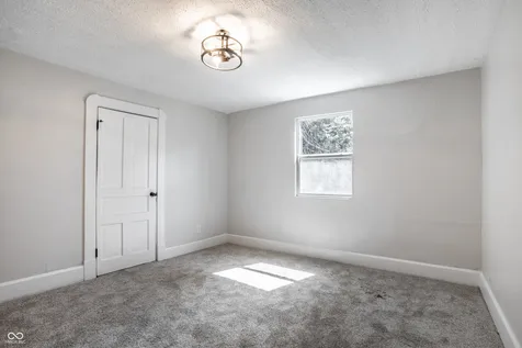 4046 Rookwood Indianapolis IN 46208