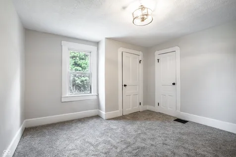 4046 Rookwood Indianapolis IN 46208