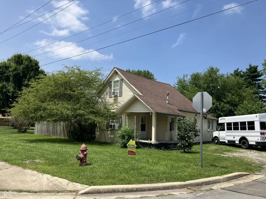 1534 S P Street Elwood IN 46036