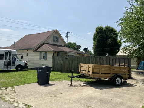 1534 S P Street Elwood IN 46036