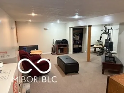 636 Creston Point Circle Indianapolis IN 46239
