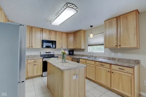 1136 Beal Court Indianapolis IN 46217