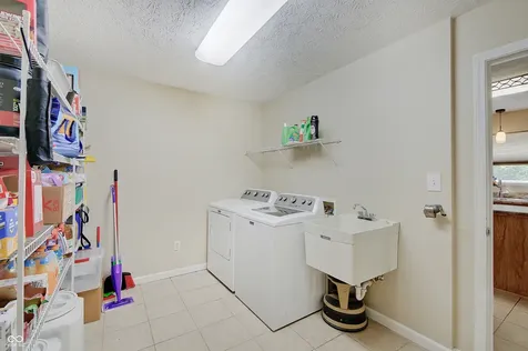 1136 Beal Court Indianapolis IN 46217