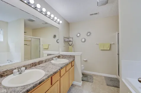 1136 Beal Court Indianapolis IN 46217