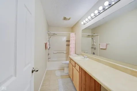 1136 Beal Court Indianapolis IN 46217