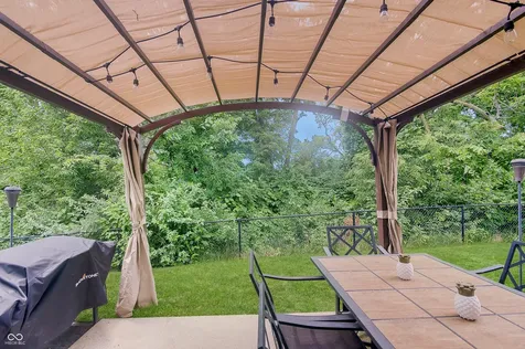 1136 Beal Court Indianapolis IN 46217