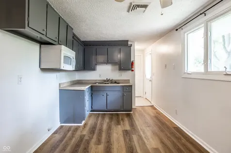 638 Karen Drive Zionsville IN 46077
