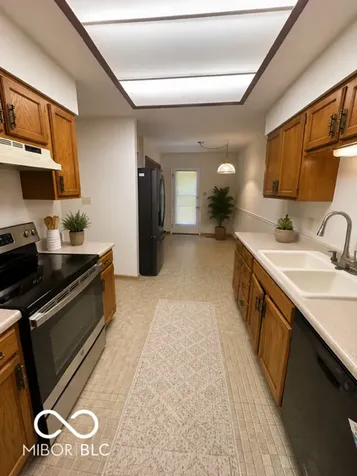 1220 Willow Springs Boulevard Brownsburg IN 46112