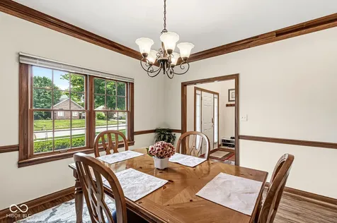 2068 Aspen Drive Avon IN 46123