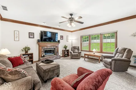 2068 Aspen Drive Avon IN 46123