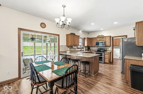2068 Aspen Drive Avon IN 46123