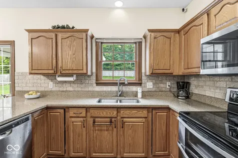 2068 Aspen Drive Avon IN 46123