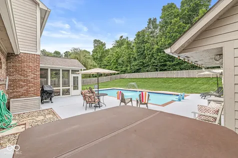 2068 Aspen Drive Avon IN 46123
