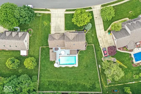 2068 Aspen Drive Avon IN 46123