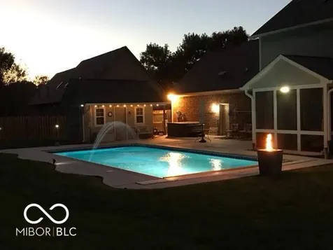 2068 Aspen Drive Avon IN 46123