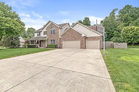 2068 Aspen Drive Avon IN 46123