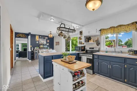 6534 Milhouse Road Indianapolis IN 46221