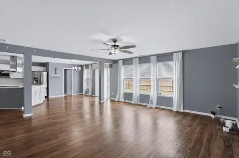 8010 Grove Berry Way Indianapolis IN 46239