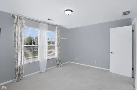 8010 Grove Berry Way Indianapolis IN 46239