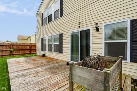8010 Grove Berry Way Indianapolis IN 46239