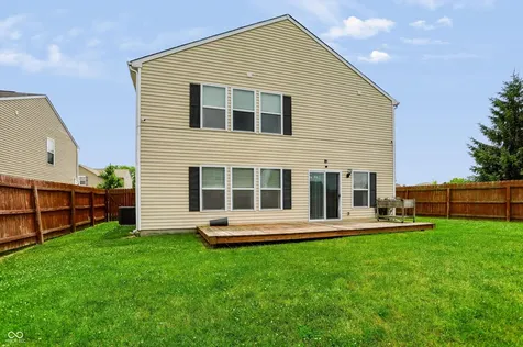 8010 Grove Berry Way Indianapolis IN 46239