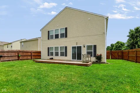 8010 Grove Berry Way Indianapolis IN 46239