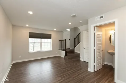 7247 Barker Street Carmel IN 46033