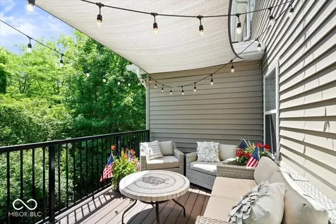 9749 Thorne Cliff Way Fishers IN 46037