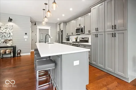 9749 Thorne Cliff Way Fishers IN 46037