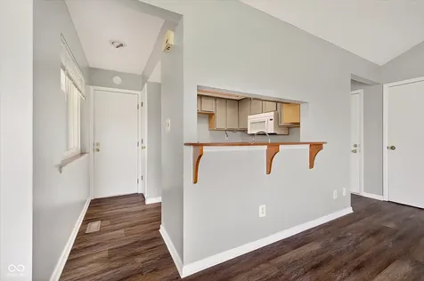 5753 Bradston Way Indianapolis IN 46237