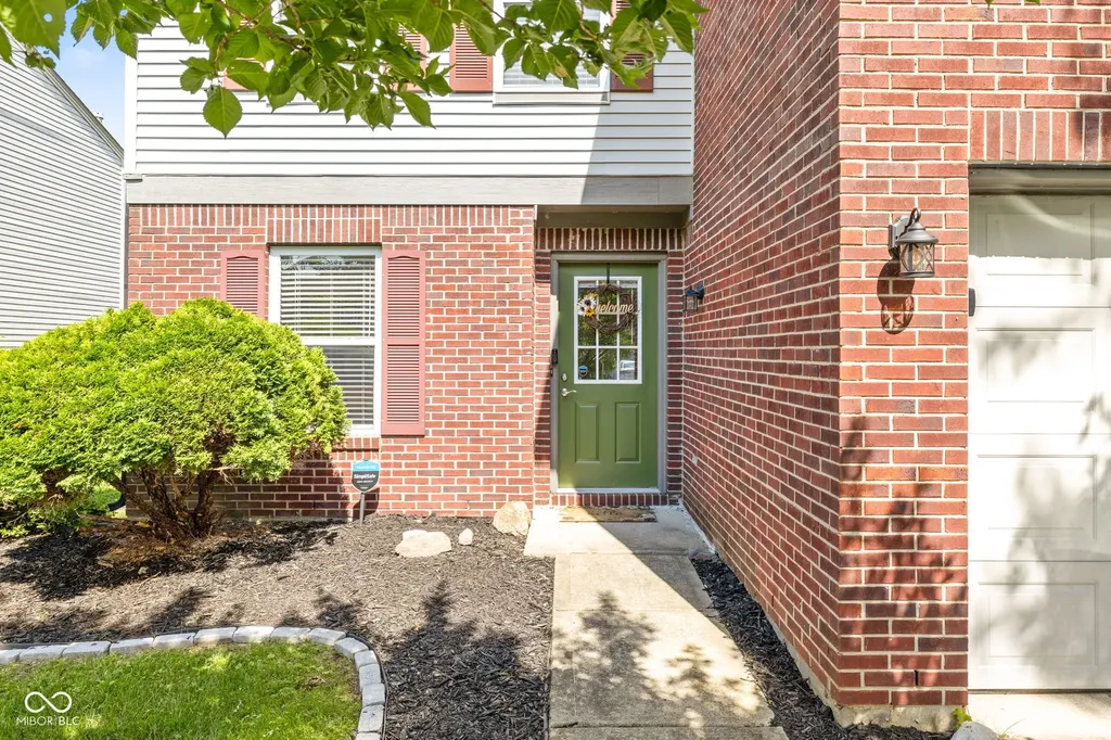 5687 N Jamestown Drive Mccordsville IN 46055