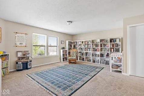 5687 N Jamestown Drive Mccordsville IN 46055