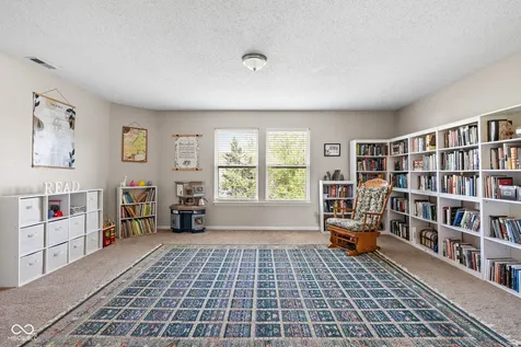 5687 N Jamestown Drive Mccordsville IN 46055
