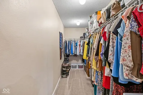 5687 N Jamestown Drive Mccordsville IN 46055