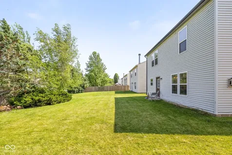 5687 N Jamestown Drive Mccordsville IN 46055