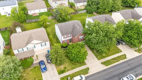 5687 N Jamestown Drive Mccordsville IN 46055