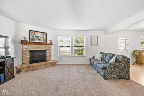 5687 N Jamestown Drive Mccordsville IN 46055