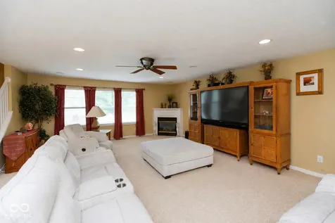 10526 Pokagon Way Indianapolis IN 46239