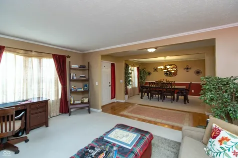 10526 Pokagon Way Indianapolis IN 46239