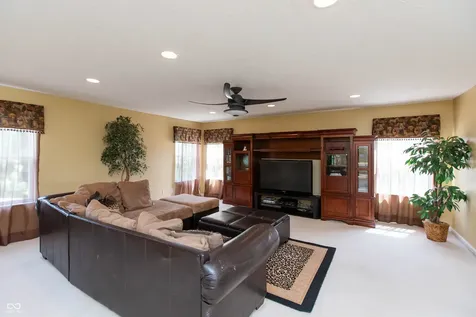 10526 Pokagon Way Indianapolis IN 46239
