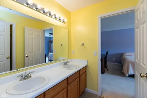 10526 Pokagon Way Indianapolis IN 46239
