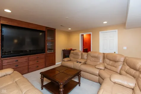 10526 Pokagon Way Indianapolis IN 46239