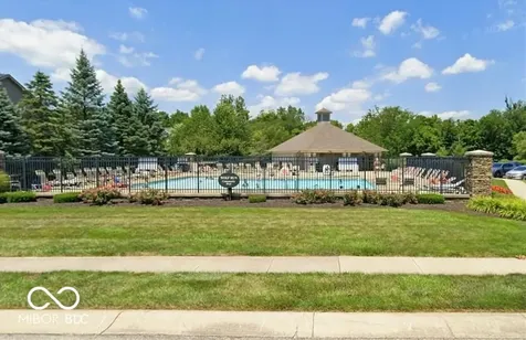 10526 Pokagon Way Indianapolis IN 46239