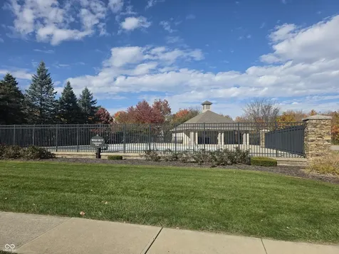 10526 Pokagon Way Indianapolis IN 46239