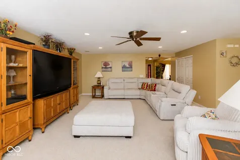 10526 Pokagon Way Indianapolis IN 46239