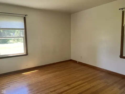 352 S 350 W Columbus IN 47201
