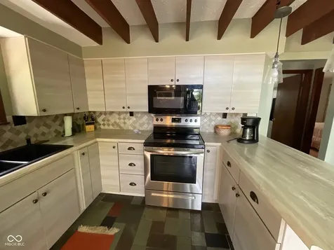 9558 E Keep Lane Rockville IN 47872