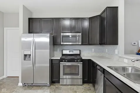 411 Dylan Drive Avon IN 46123