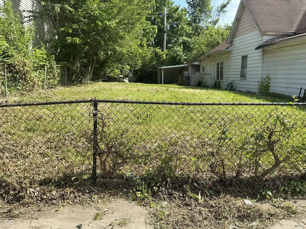 1047 Eugene Street Indianapolis IN 46208