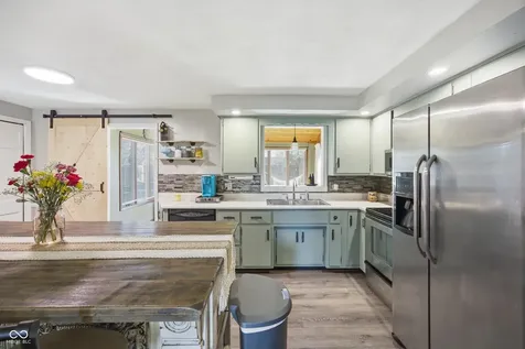 1517 E 43rd Street Anderson IN 46013